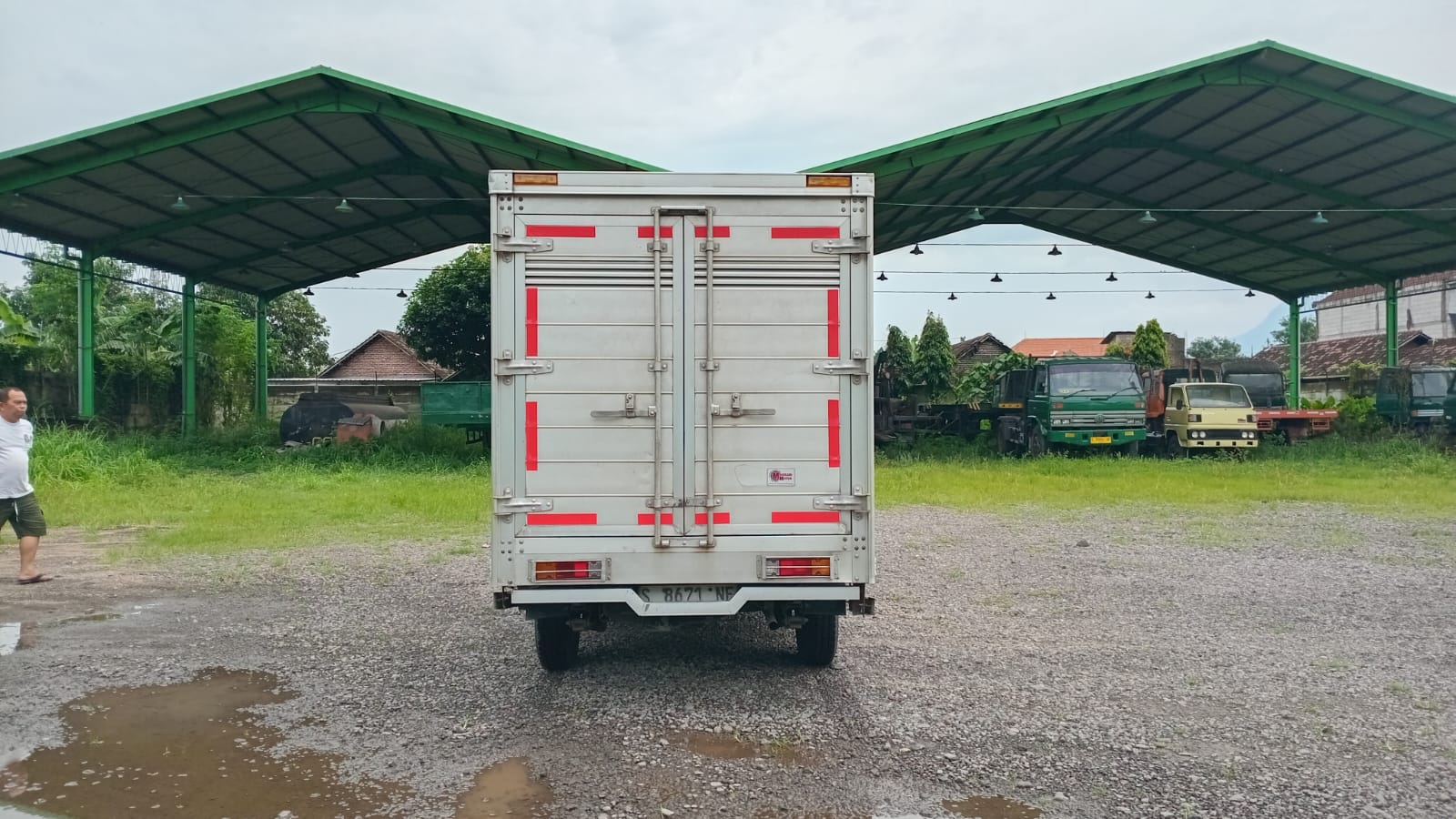 L300 Box Rear